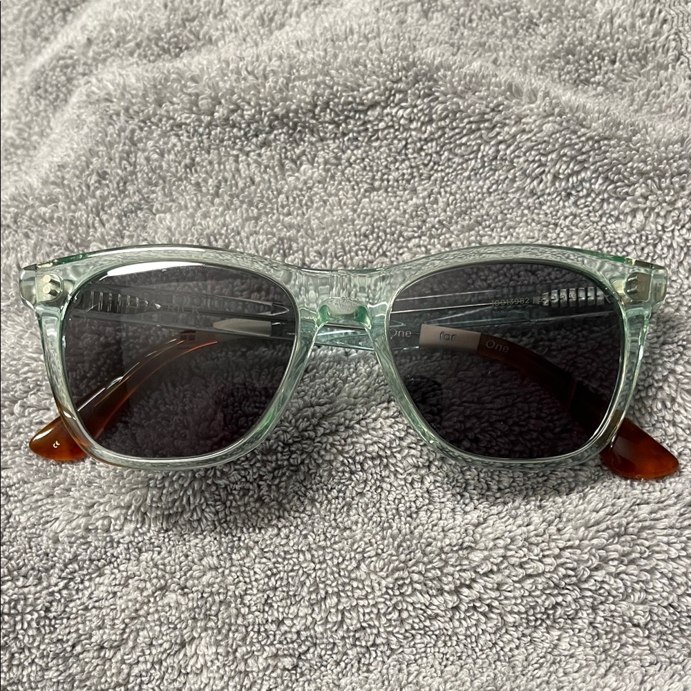 Tom’s Sunglasses